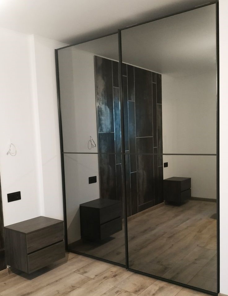 Шкаф купе венге зеркальный. Фото 3